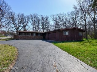 1050 N 3rd Ave, Saint charles, IL 60174