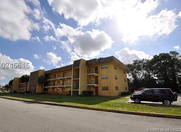 2nd image of 8020 Colony Cir N APT 108
