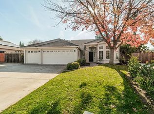 2555 E Waterford Ave, Fresno, CA 93720