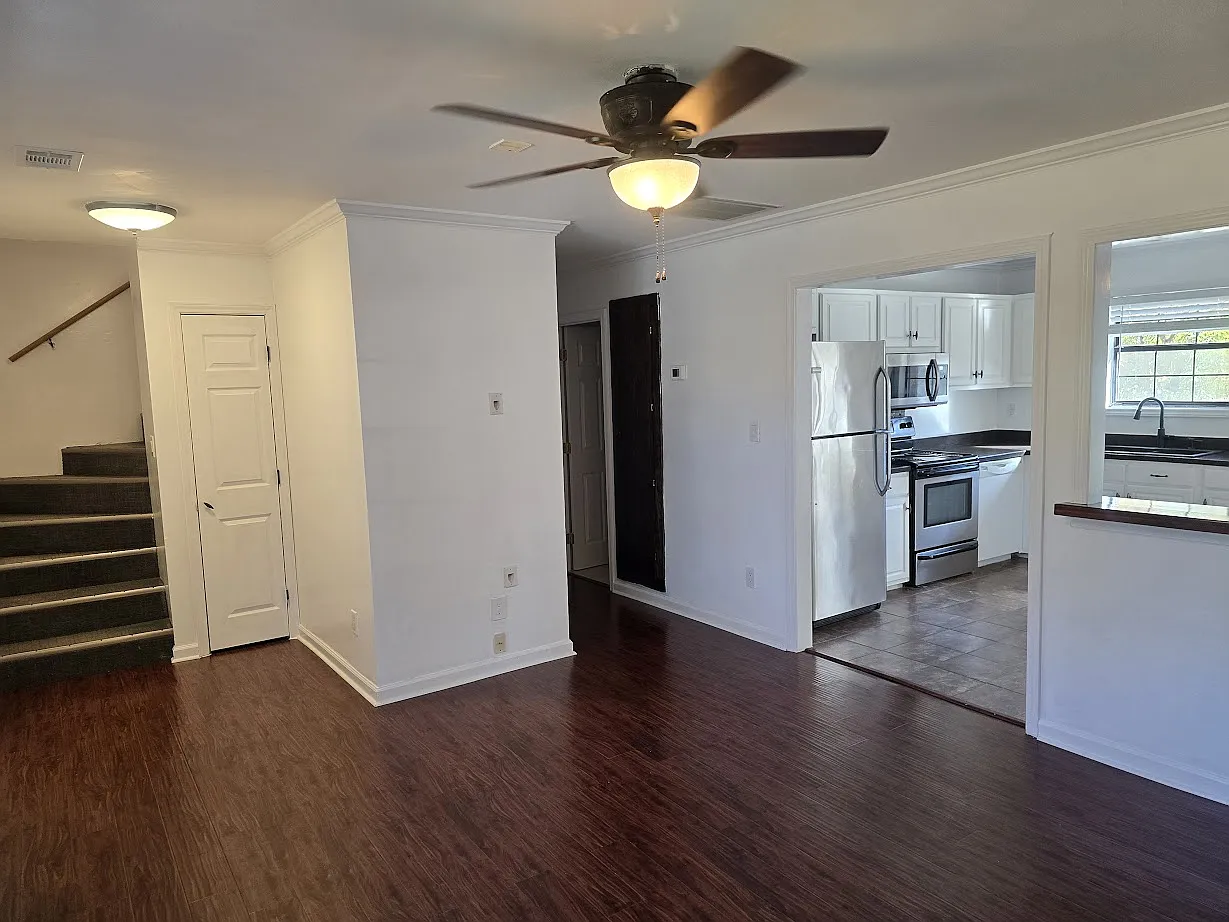 4904 West Street - 1 — Photo 4