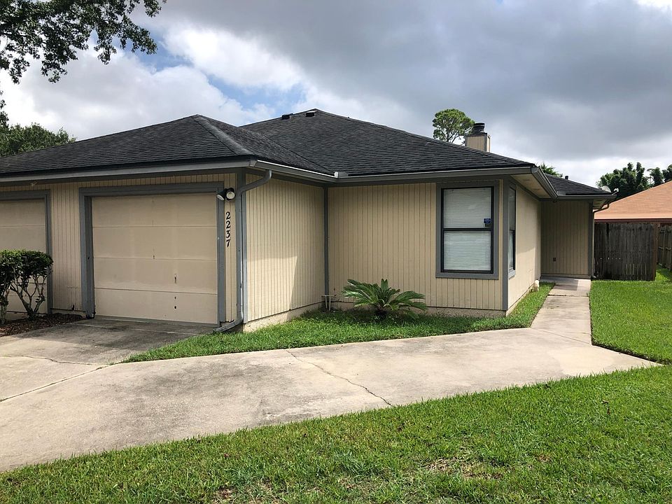 1st image of 2237 Ironstone Dr W