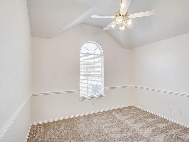 857 Dalmalley Ln — Photo 20