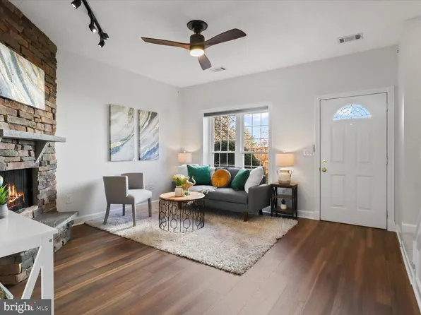 7250 Parsons Ct, Alexandria, VA 22306