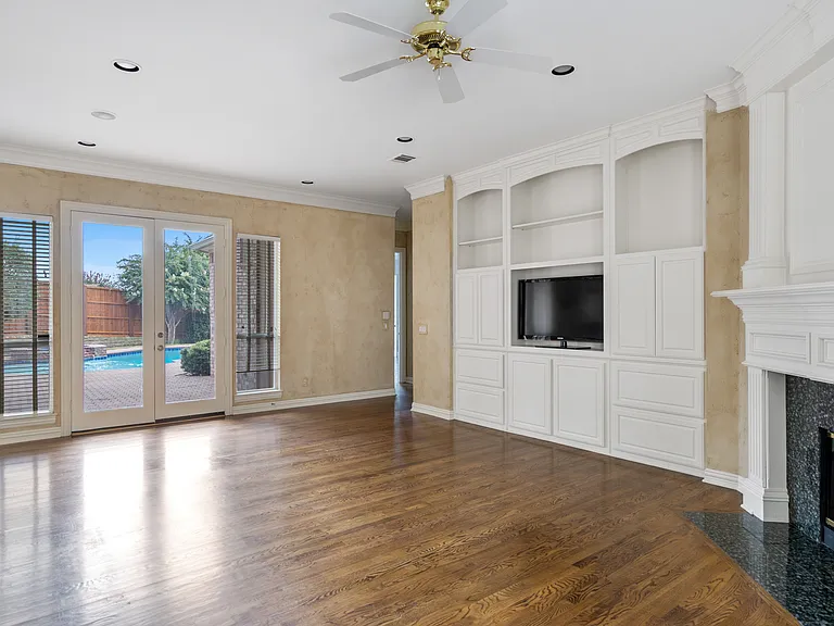 3705 Country Oak Ct — Photo 12