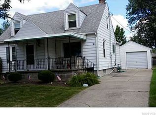 300 Westbrook Dr, Cheektowaga, NY
