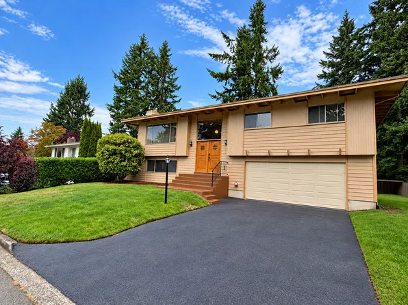 16722 NE 20th St, Bellevue, WA 98008