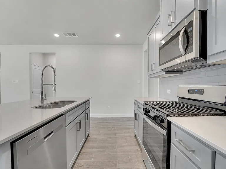 2905 Cantoni Crk — Photo 13