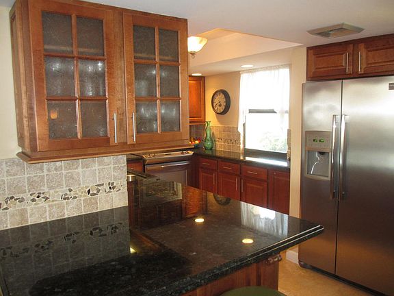 2nd image of 5200 N Flagler Dr APT 1206