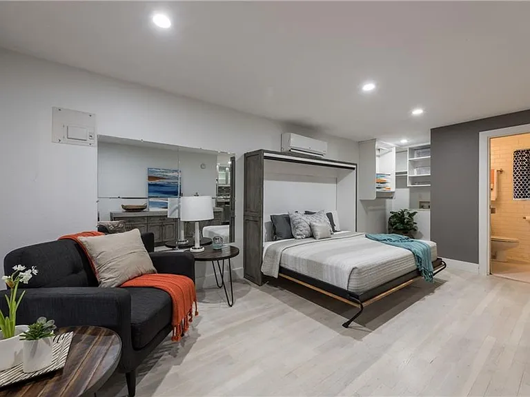 1212 Castle Hill St #7 — Photo 13