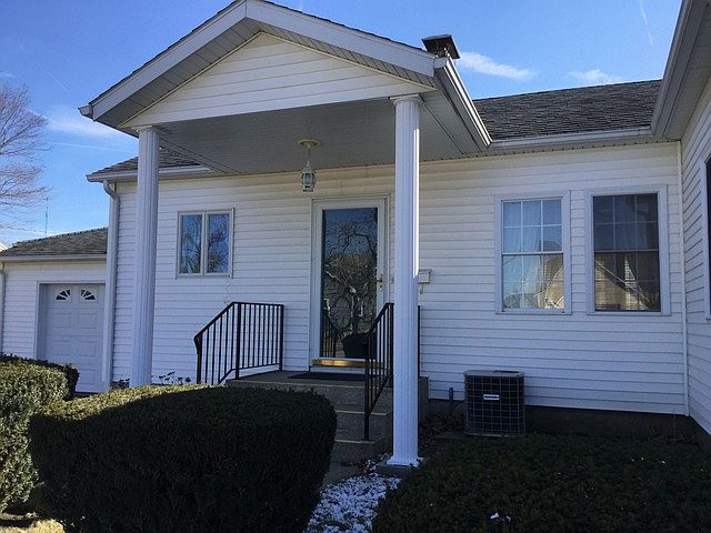 1st image of 204 W McKinley Ave