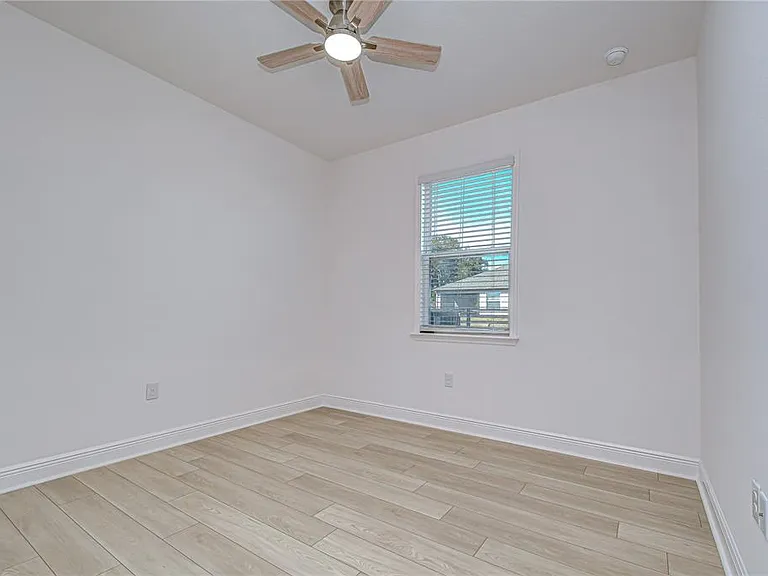 10027 Dolphin Gull Cir — Photo 11