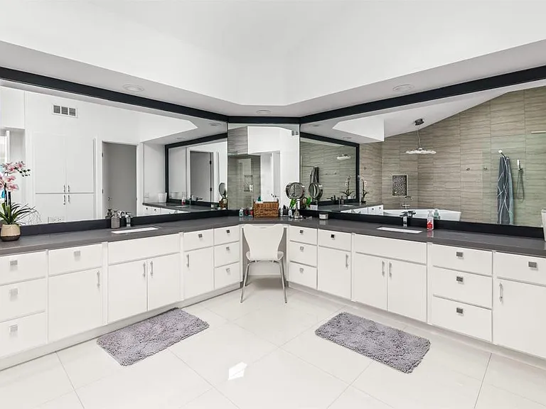 54877 Inverness Way — Photo 33
