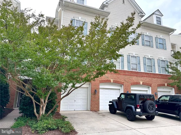 8980 Harrover Pl #80B, Lorton, VA 22079