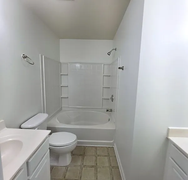 2179 Dillard Xing — Photo 17