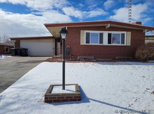 1108 Cactus Hill Rd, Cheyenne, WY 82001
