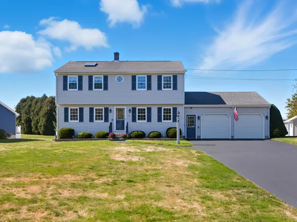 8 Indian Ridge Drive, Biddeford, ME 04005
