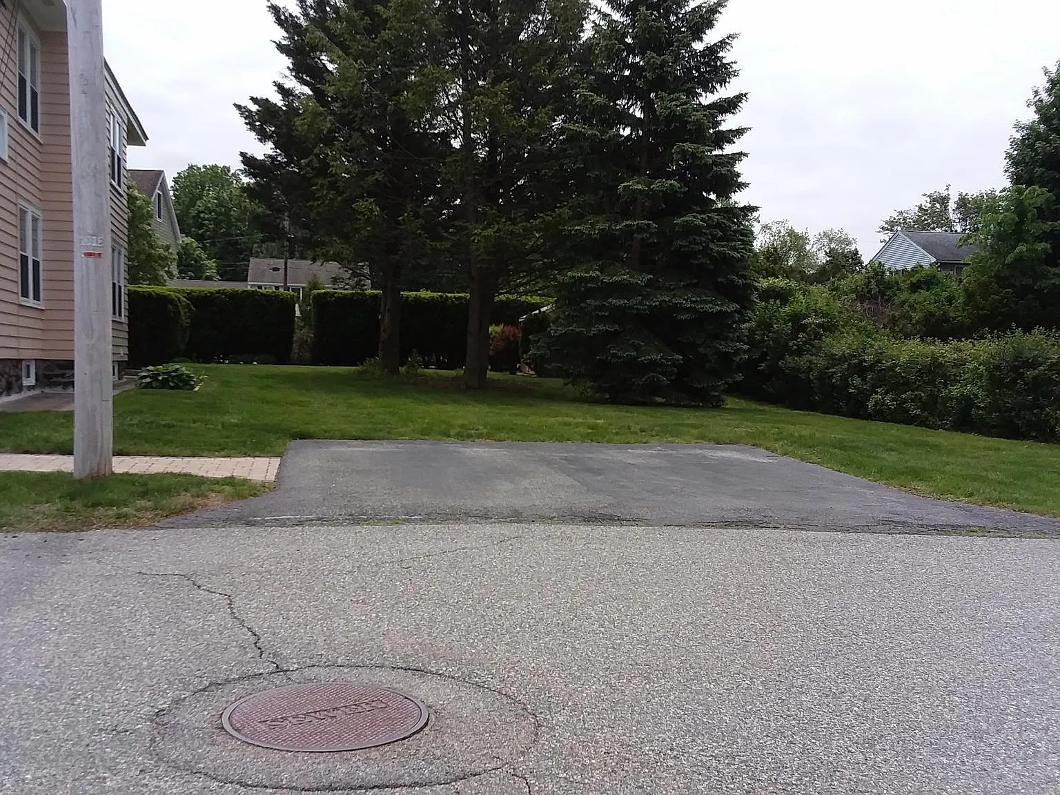 3 bed, 1300 sqft, $2,700 — Photo 2