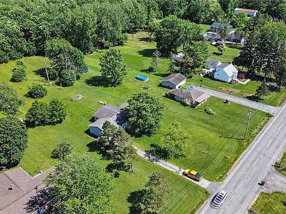 5th image of 3185 Townline Rd