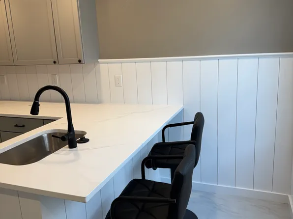 694 King Philip St #2, Fall River, MA 02724