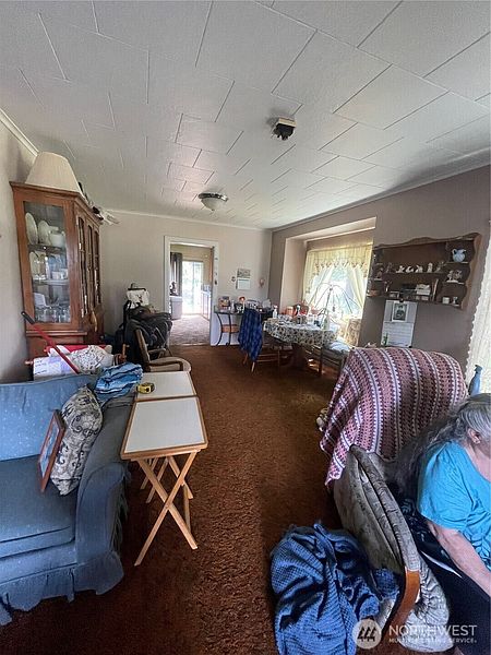 4th image of 1323 Morris Street