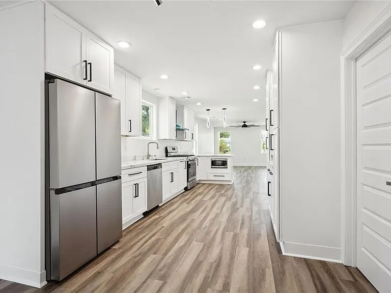 43 Labarre Pl — Photo 7
