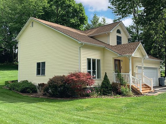 3rd image of 17663 Mahogany Dr