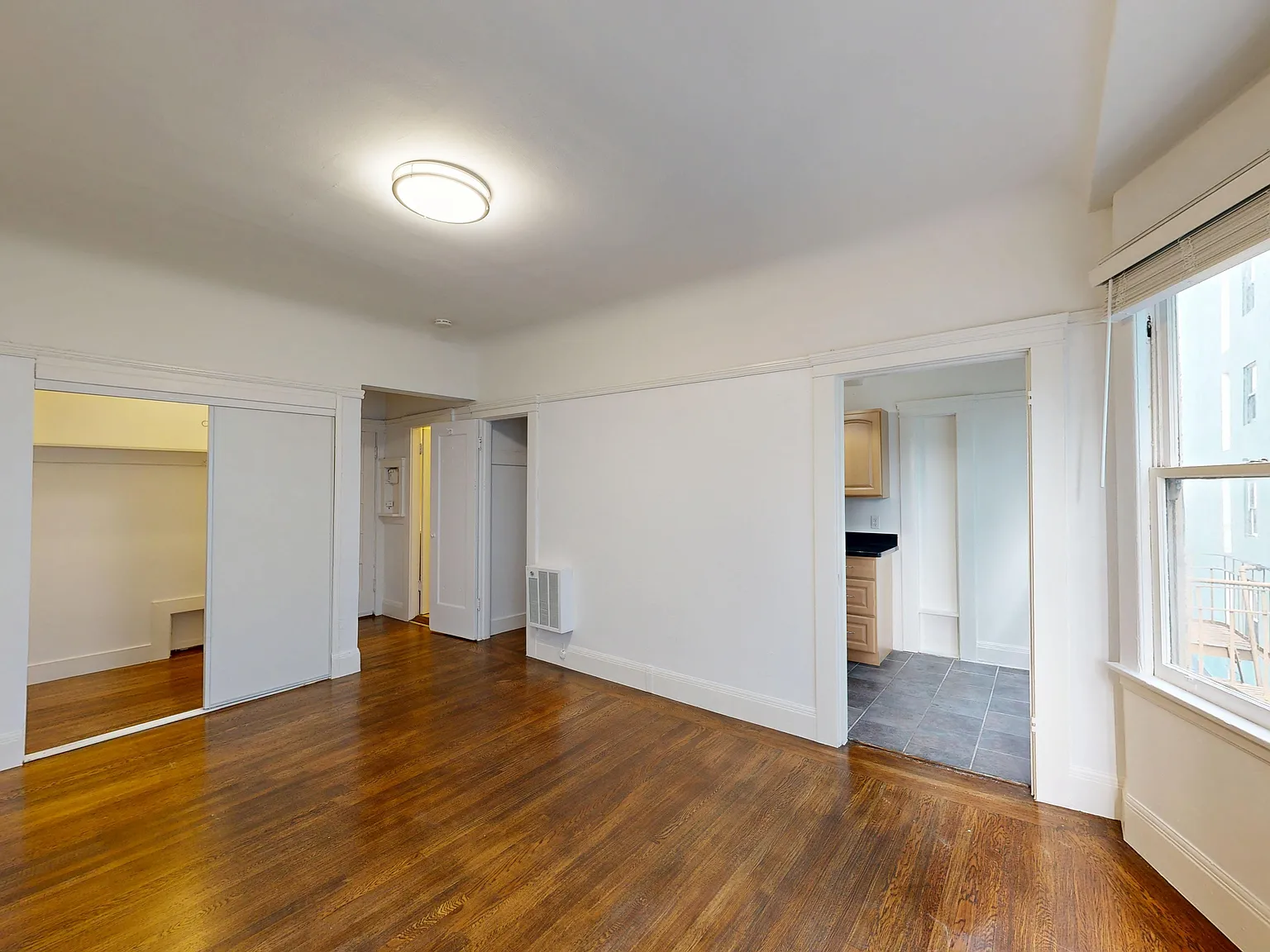 346 Leavenworth Street — Photo 2