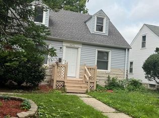 5473 N 52nd St, Milwaukee, WI 53218