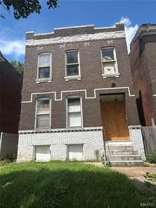 3715 Pennsylvania Ave, Saint Louis, MO, 63118