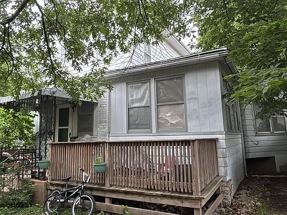 2nd image of 1112 Fulton St