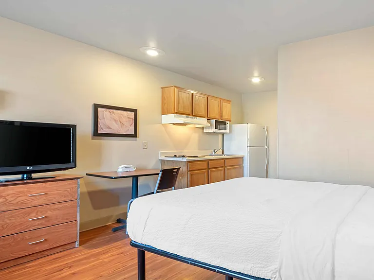 Studio Suite - 1 Full Bed