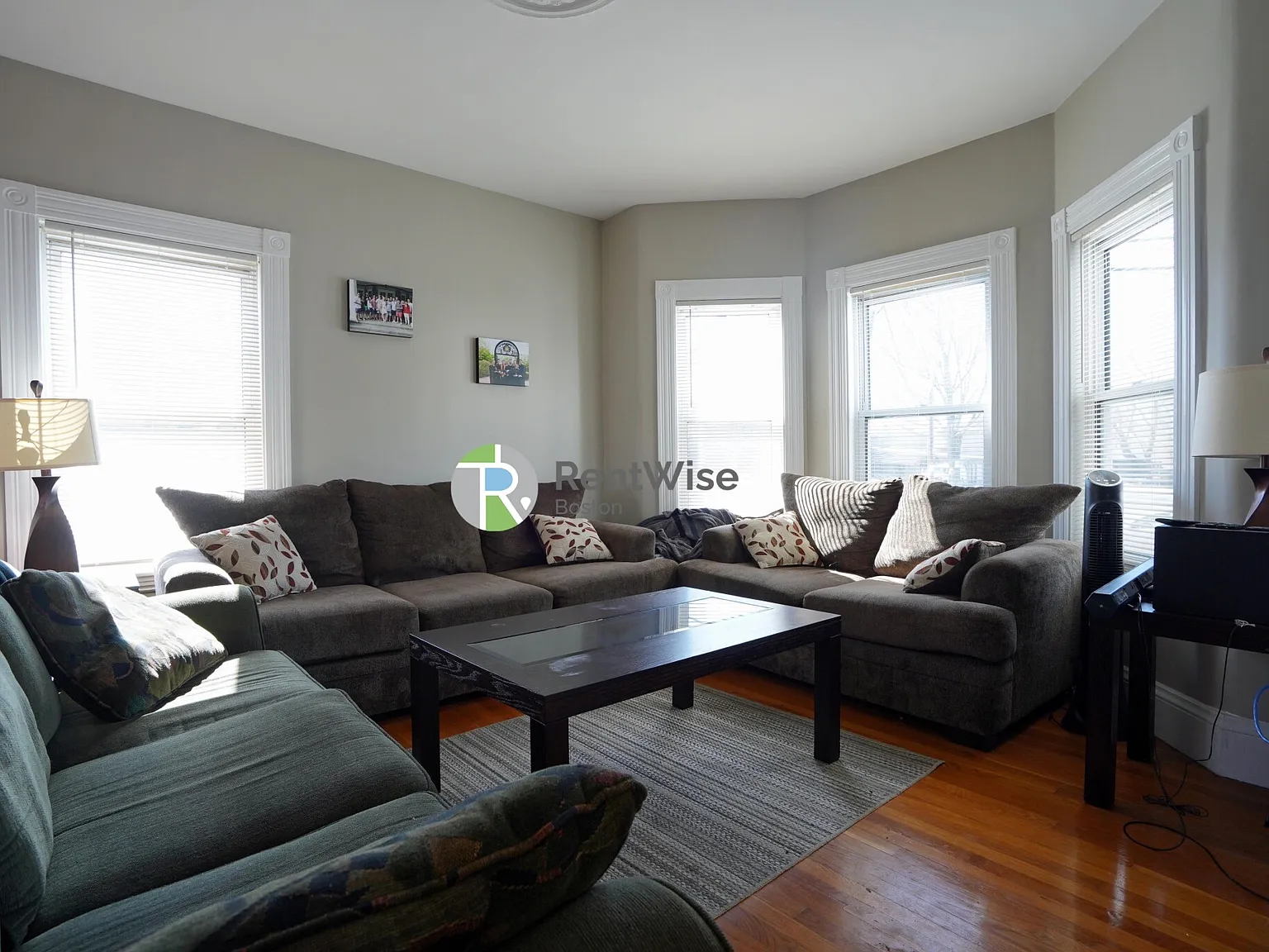 2 bed, 1.0 bath, 950 sqft, $2,500 — Photo 1