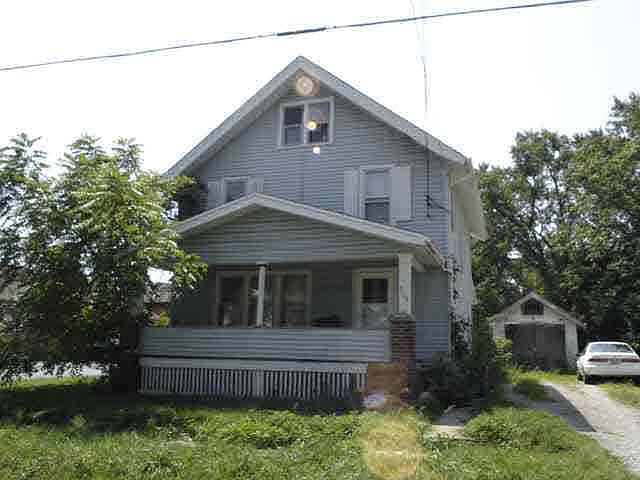 1st image of 719 Davis St