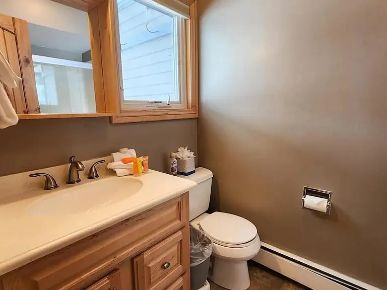 501L Teller St #L — Photo 13