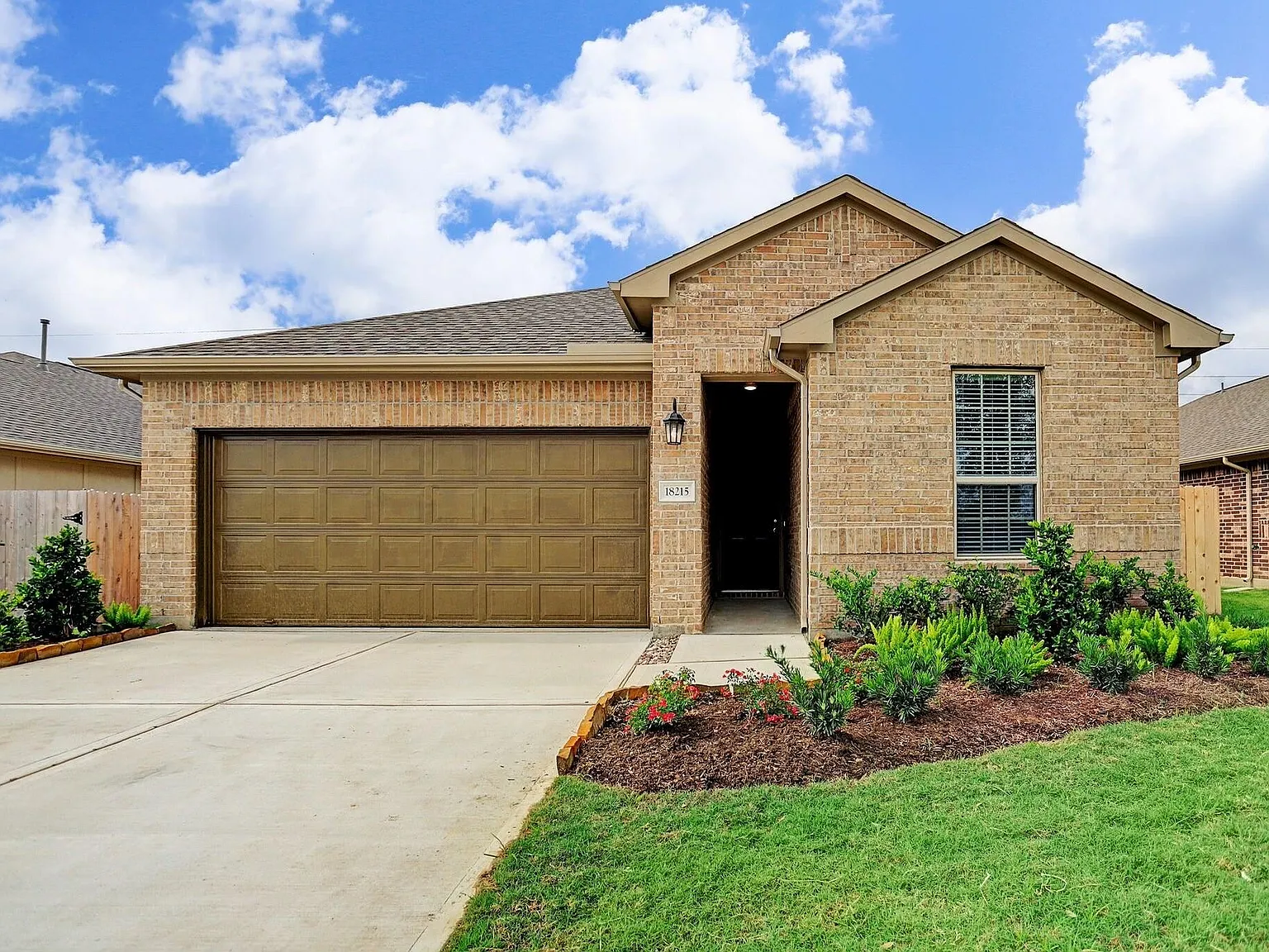 3 bed, 2.0 bath, 1896 sqft, $2,450 — Photo 1