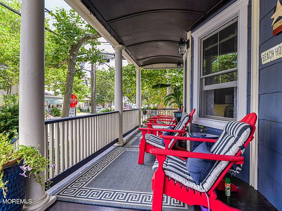 5th image of 92 Embury Avenue