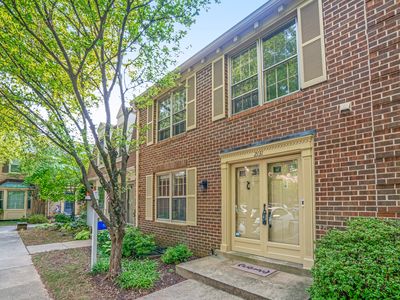 2131 Kings Mill Ct, Falls Church, VA, 22043