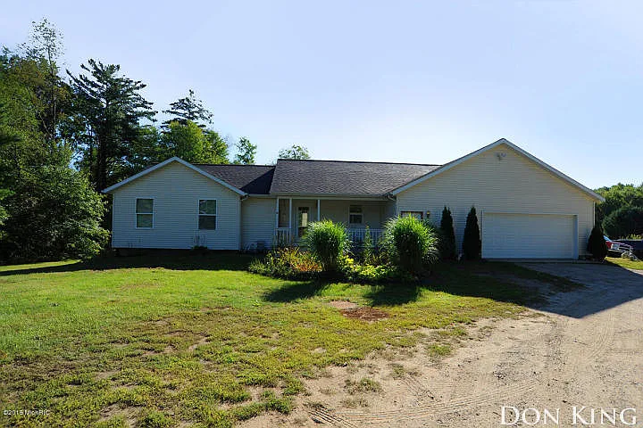 14680 Sparta Ave photo 1