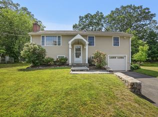 76 Valley View Rd, Norwalk, CT 06851
