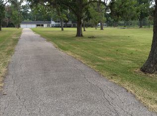 1030 Jimmy Phillips Blvd, Angleton, TX 77515