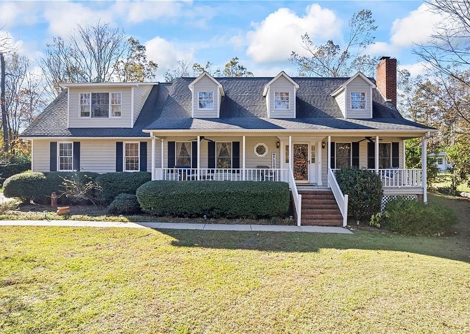 1st image of 1046 Savannah Way