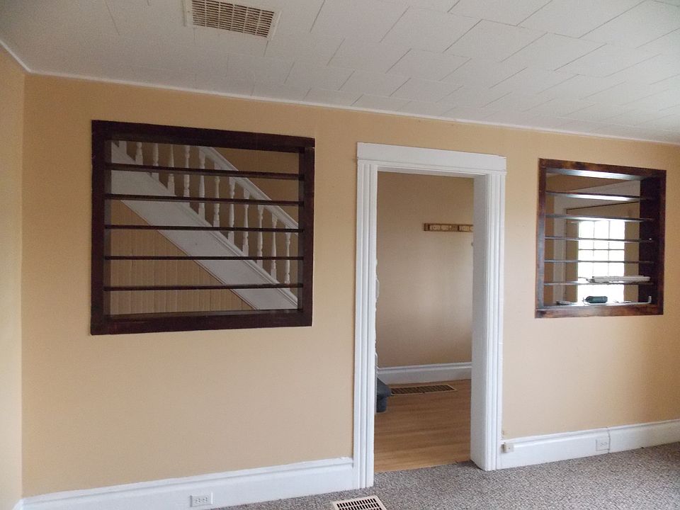 1st image of 636 W End Ave