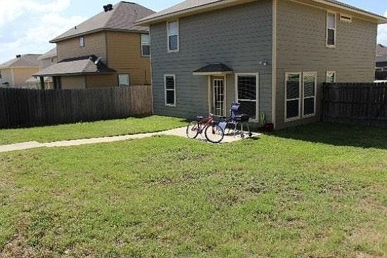 3rd image of 4128 McFarland Dr