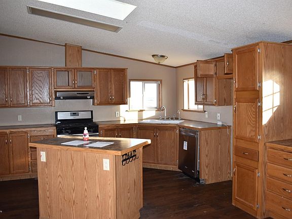 5th image of 33 Pineview Dr