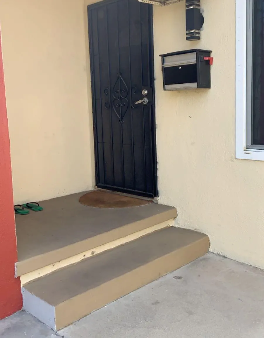 3 bed, 1252 sqft, $3,600 — Photo 2