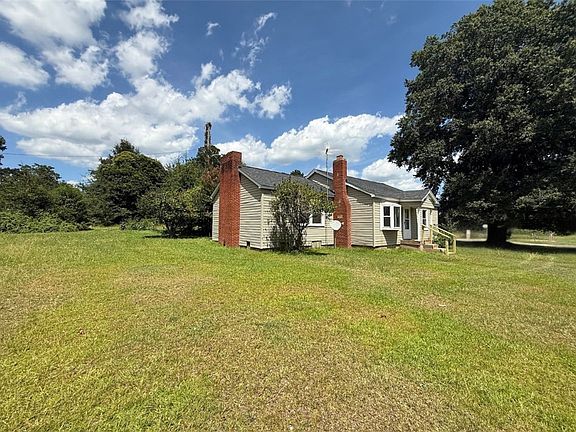 3rd image of 215 True Temper Rd