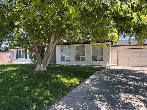 5303 N Sky Vista Ave, Yakima, WA 98901