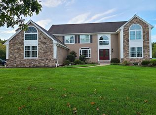 23 Weaver Dr, Martinsville, NJ 08836