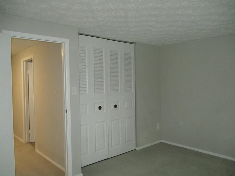8601 Kenosha Ct — Photo 33
