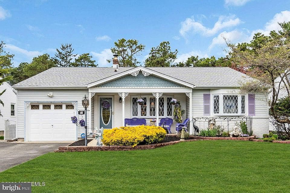 1st image of 17 Sheepshead Dr